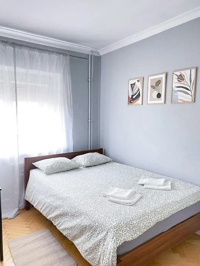Halby Rooms Nowolipki 15 Warszawa 0*,
